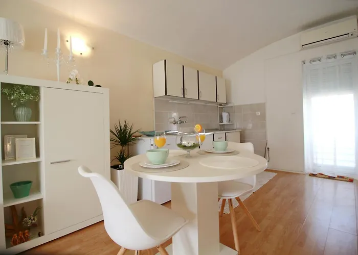 Apartment Sweet Dreams